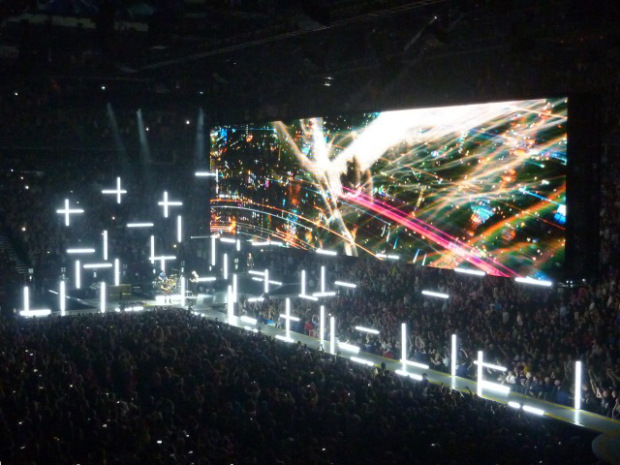 U2 Full Stage