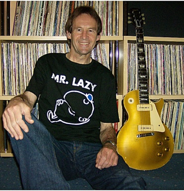Mister Lazy he's not.  Photo borrowed from guitargonauts.info.