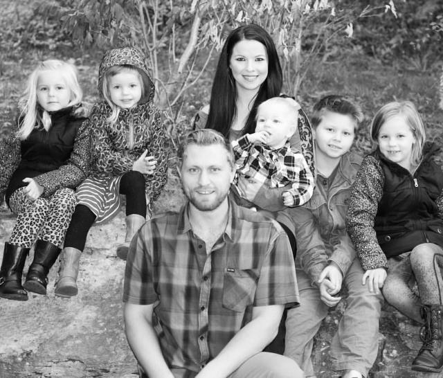 Leah is not only a metal goddess, she's also a goddess of the hearth.