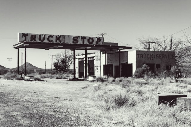 deserttruckstop-rightmid-1